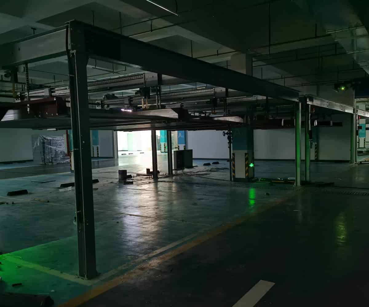 彝良單柱無避讓立體停車設(shè)備